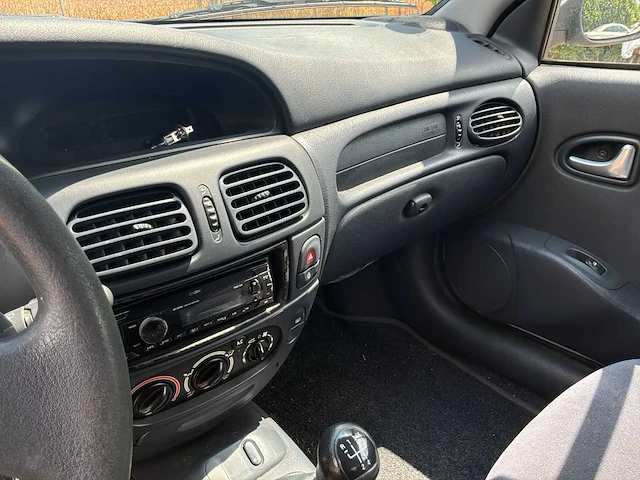 2002 renault megane cabriolet 1.6 16v auto - afbeelding 24 van  54