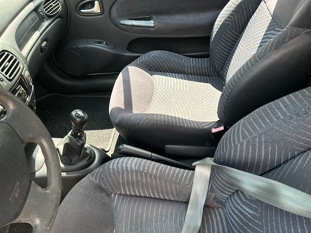 2002 renault megane cabriolet 1.6 16v auto - afbeelding 11 van  40
