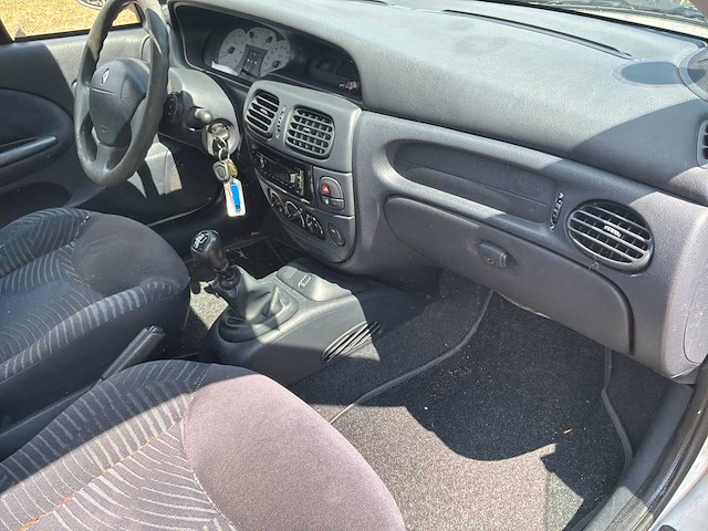 2002 renault megane cabriolet 1.6 16v auto - afbeelding 27 van  40