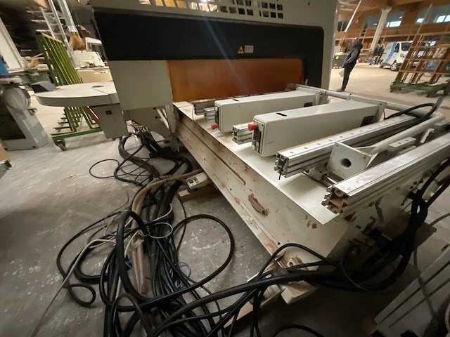 2002 scm-record: 142 cnc machinecentrum voor hout - afbeelding 2 van  19