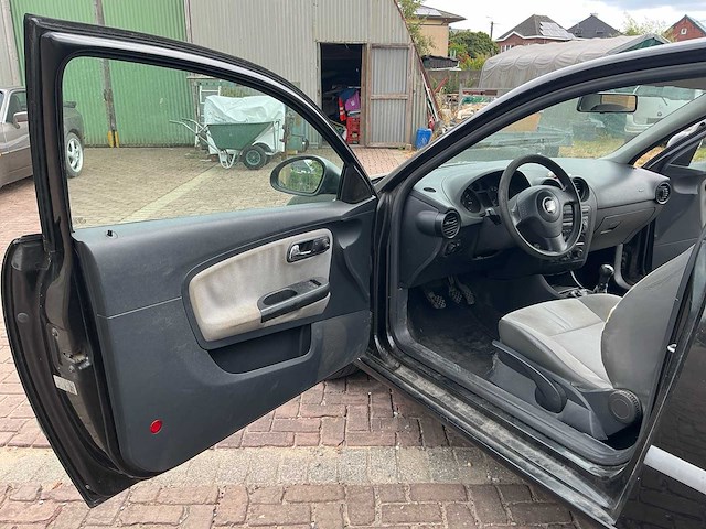 2002 seat ibiza benzine - afbeelding 9 van  19