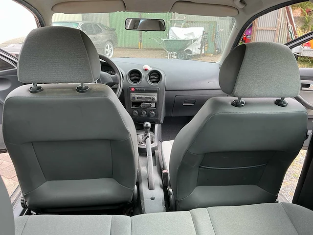 2002 seat ibiza benzine - afbeelding 14 van  32