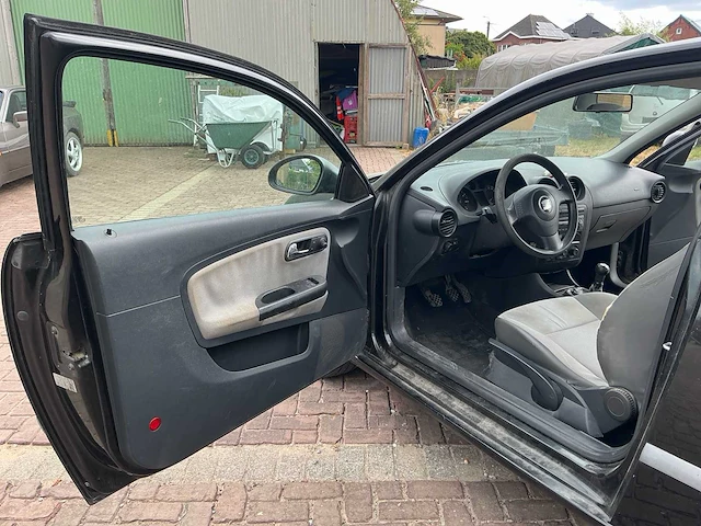 2002 seat ibiza benzine - afbeelding 15 van  32