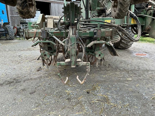 2002 thyregod oogstmachine voor bieten en aardappelen overige oogstmachine - afbeelding 4 van  49