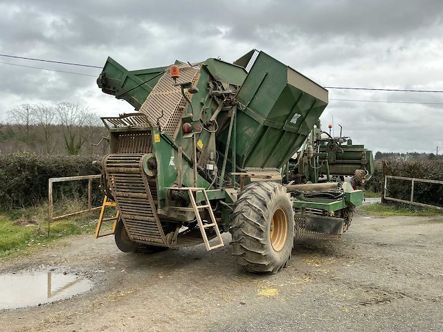 2002 thyregod oogstmachine voor bieten en aardappelen overige oogstmachine - afbeelding 46 van  49