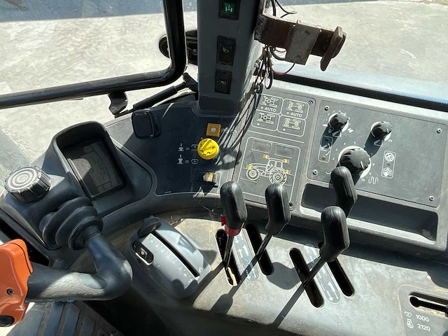 2002 tm155 new holland - afbeelding 21 van  50