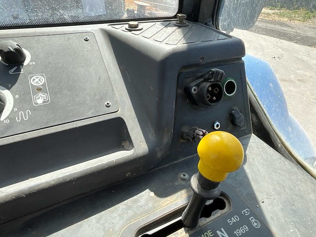 2002 tm155 new holland - afbeelding 24 van  50