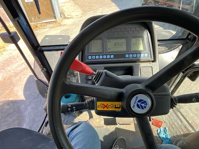 2002 tm155 new holland - afbeelding 28 van  50