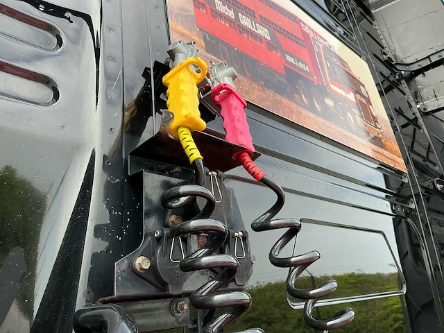 2002 volvo nh42t46a446g vrachtwagen - afbeelding 13 van  32