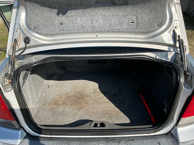 2002 volvo s60 personenauto - afbeelding 16 van  29