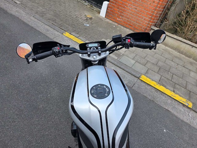 2002 yamaha fzs600 custumized - afbeelding 2 van  12