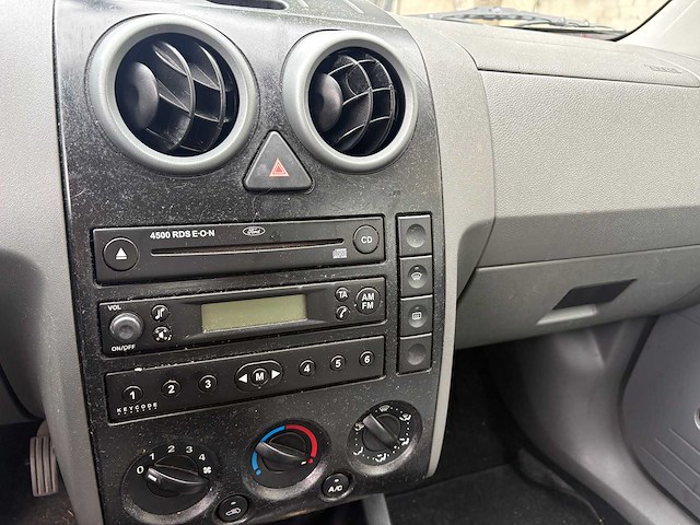 2003 - ford - fusion - 1.6-16v luxury - car - afbeelding 2 van  12