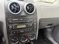2003 - ford - fusion - 1.6-16v luxury - car - afbeelding 2 van  12