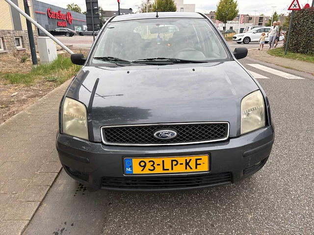 2003 - ford - fusion - 1.6-16v luxury - car - afbeelding 2 van  15