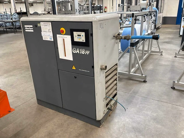 2003 atlas copco ga18 luchtcompressor - afbeelding 1 van  8