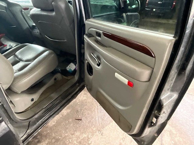 2003 cadillac escalade - oldtimer - afbeelding 9 van  34