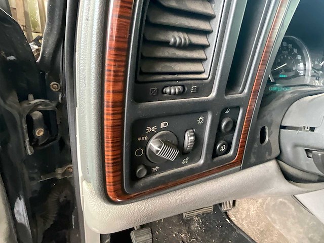 2003 cadillac escalade - oldtimer - afbeelding 20 van  34