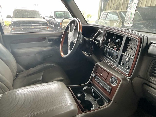 2003 cadillac escalade - oldtimer - afbeelding 1 van  19