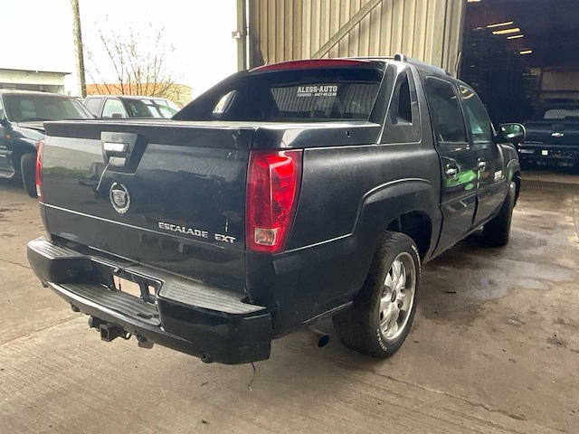 2003 cadillac escalade - oldtimer - afbeelding 16 van  19