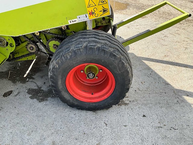 2003 claas rollant 250 ronde balenmachine - afbeelding 18 van  37