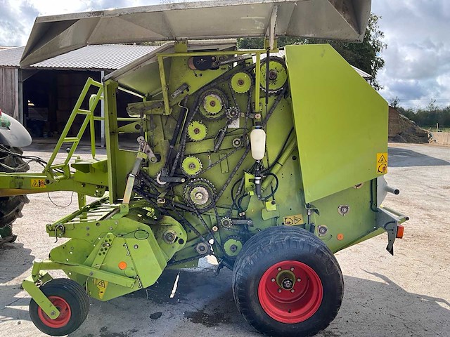 2003 claas rollant 250 ronde balenmachine - afbeelding 21 van  37