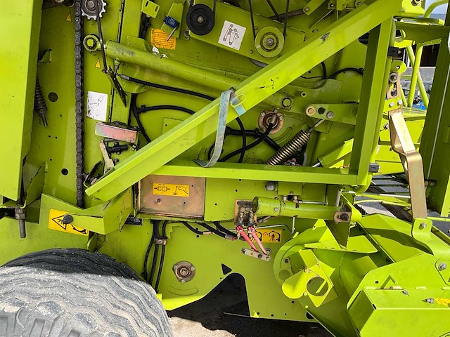 2003 claas rollant 250 ronde balenmachine - afbeelding 29 van  37