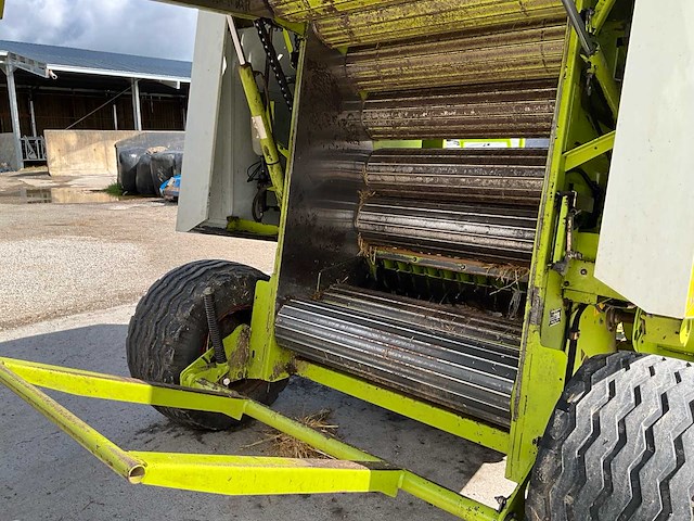 2003 claas rollant 250 ronde balenmachine - afbeelding 14 van  33