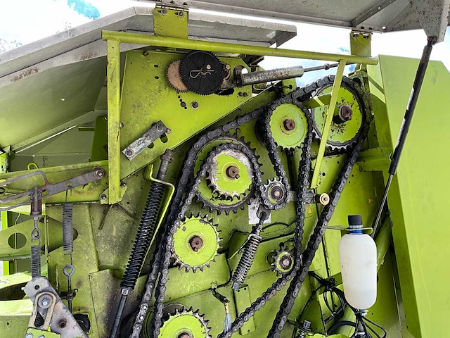 2003 claas rollant 250 ronde balenmachine - afbeelding 21 van  33