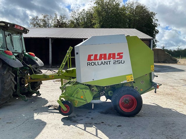 2003 claas rollant 250 ronde balenmachine - afbeelding 12 van  33