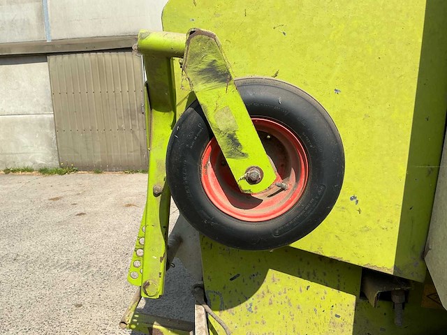 2003 claas rollant 255 type 748 balenpers - afbeelding 2 van  44