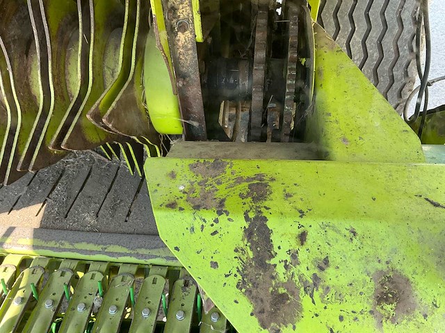 2003 claas rollant 255 type 748 balenpers - afbeelding 33 van  44