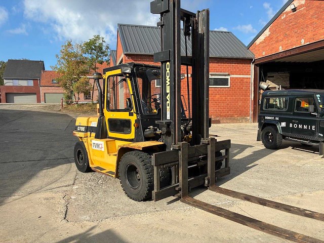 2003 daewoo d70s-2 *7 ton* vorkheftruck - afbeelding 1 van  9