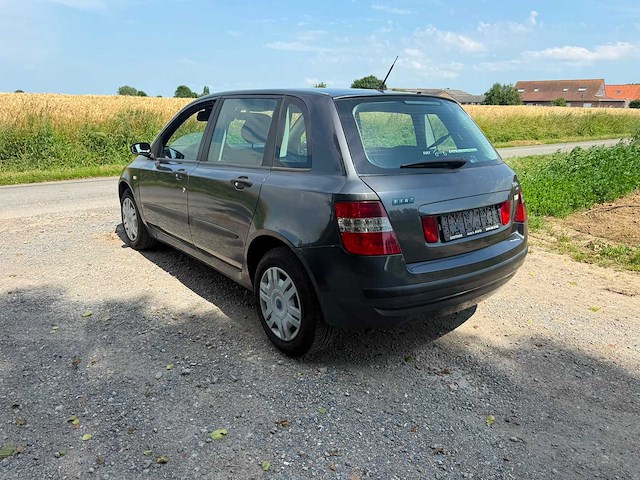 2003 fiat stilo personenauto - afbeelding 12 van  24