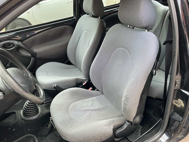 2003 ford ka personenauto - afbeelding 6 van  19