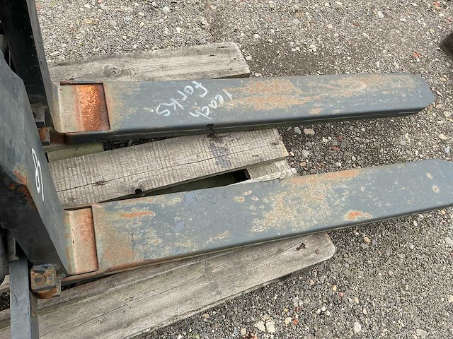 2003 forklift attachment a-igss 2510 vorkenbord - afbeelding 1 van  8