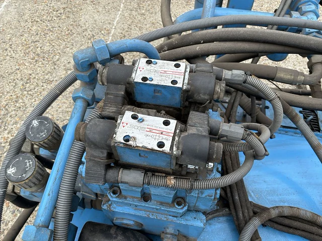 2003 hydrosystems trekbank 12,5 ton hydraulische unit +2 hydraulische cilinders - afbeelding 6 van  36