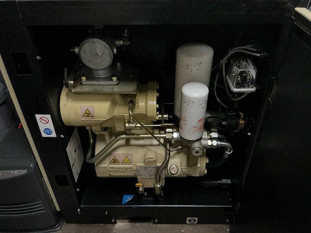 2003 ingersoll rand up5-11-10 schroefcompressor - afbeelding 6 van  18