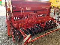 2003 kuhn seeder - afbeelding 10 van  16