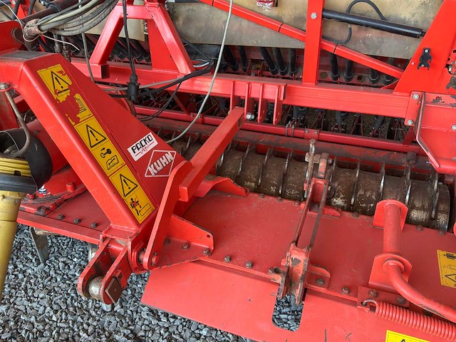 2003 kuhn seeder - afbeelding 15 van  16