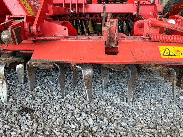 2003 kuhn seeder - afbeelding 16 van  16