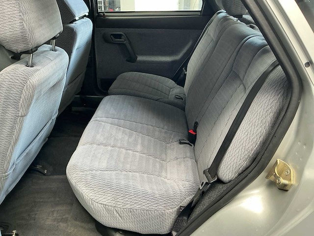 2003 lada 112 1.5 gli 16v - slechts 11km! - afbeelding 23 van  53