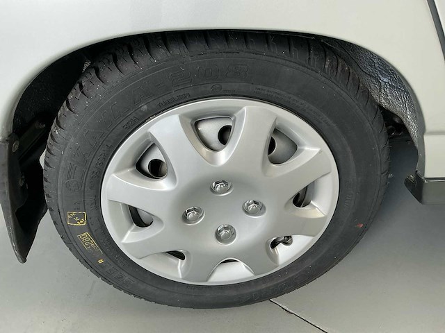 2003 lada 112 1.5 gli 16v - slechts 11km! - afbeelding 39 van  53