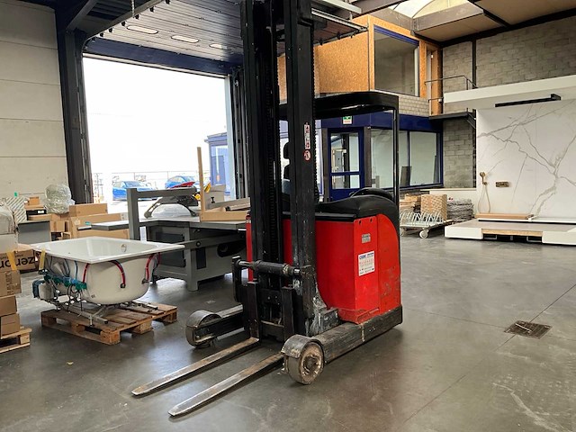 2003 linde r14 reach truck - afbeelding 1 van  16