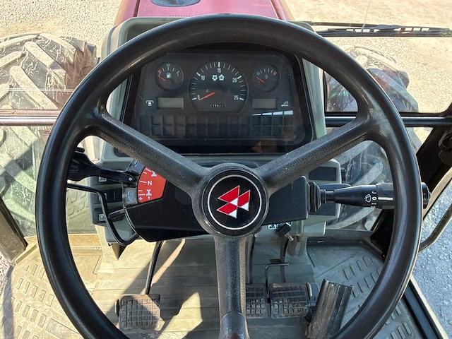 2003 massey-ferguson 6245 4wd landbouwtractor met vermogensregeling - afbeelding 8 van  30