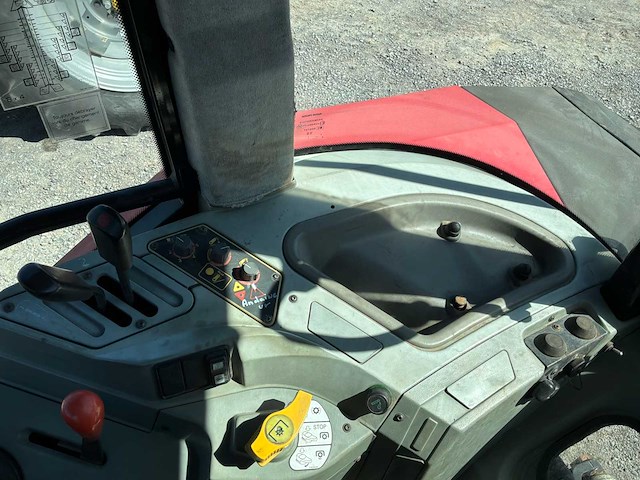 2003 massey-ferguson 6245 4wd landbouwtractor met vermogensregeling - afbeelding 10 van  30