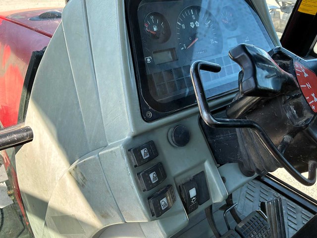 2003 massey-ferguson 6245 4wd landbouwtractor met vermogensregeling - afbeelding 14 van  30