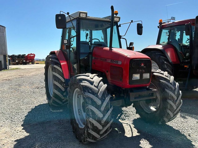 2003 massey-ferguson 6245 4wd landbouwtractor met vermogensregeling - afbeelding 29 van  30