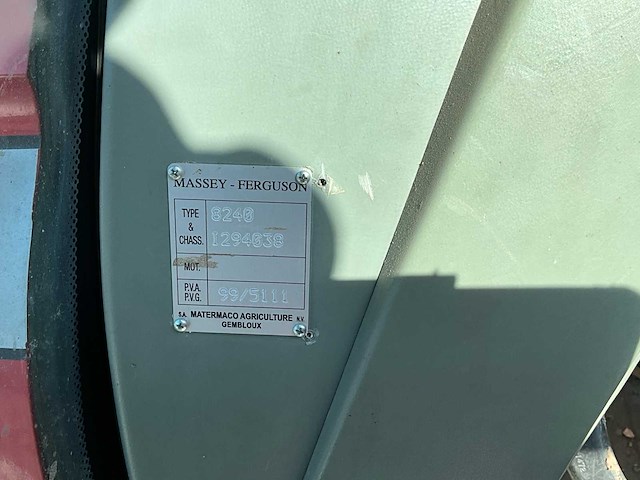 2003 massey ferguson 8240 landbouwtractor - afbeelding 27 van  57
