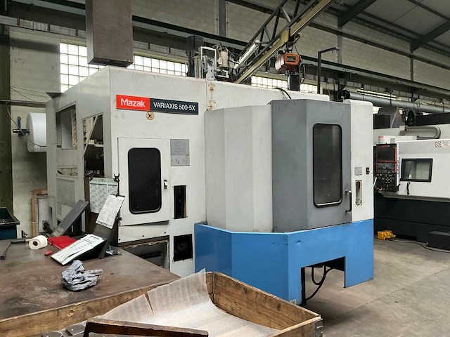 2003 mazak variaxis 500-5x 5-assige cnc verticaal bewerkingscentrum - afbeelding 2 van  6