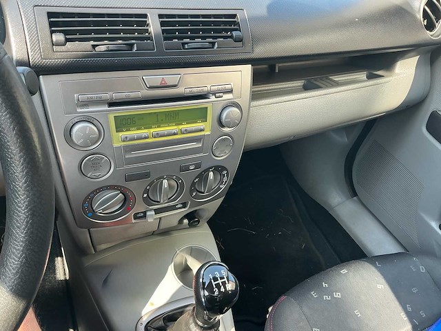 2003 mazda 2 stationwagen break personenauto - afbeelding 6 van  32